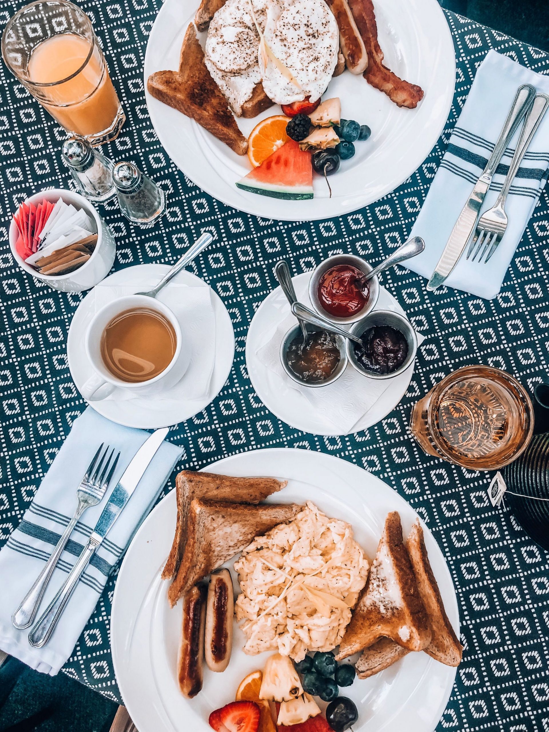 Breakfast at the Hotel Carlyle