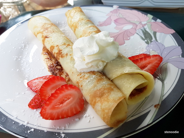 Lettua with Nutella at Woodland Gardens