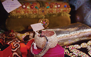 Vintage jewelry in Port Hope store